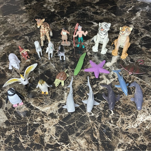Toys | Safari Ltd Lot Of 22 Figures 2 Animals And 2 Characters | Poshmark